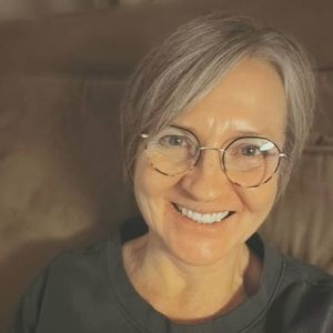 Meet your Posher, Carol